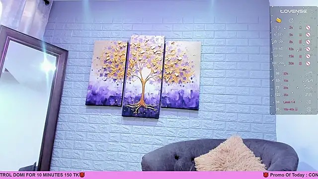 Snapshot of LenaRuiz_ chatting on March 10, 6:12 pm LenaRuiz online show from March 10, 6:12 pm