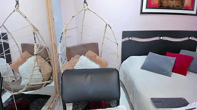 LenaRuiz  online show from February 18, 12:01 pm