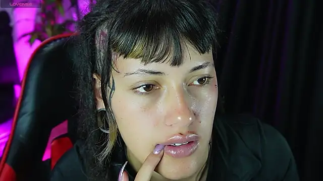  sharlotte777 online show from March 10, 1:05 pm