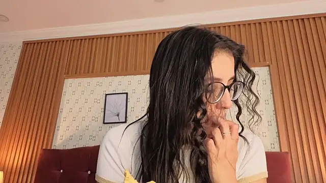 Princess Violett online show from May 6, 2:33 pm