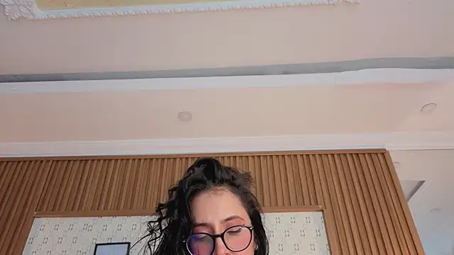 Princess Violett online show from May 15, 2:35 pm