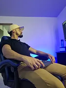 MAXIMUS MASTE3 online show from February 4, 8:14 pm