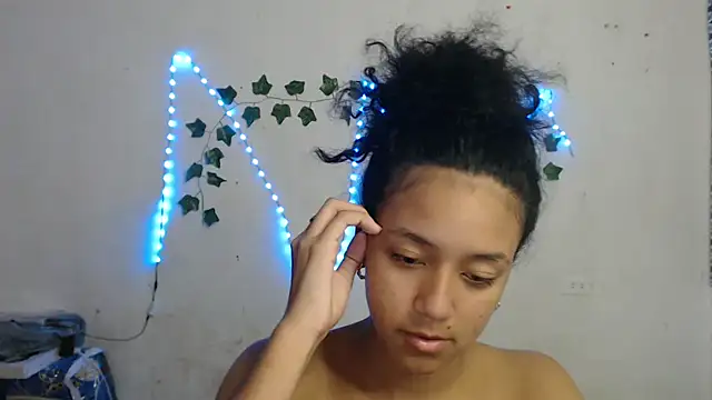 ley blus10 online show from January 8, 7:34 am