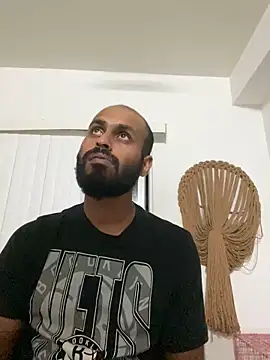 Snapshot of islandvybee55 chatting on December 2, 1:36 am islandvybee55 online show from December 2, 1:36 am