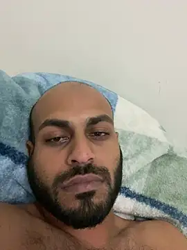 Snapshot of islandvybee55 chatting on December 29, 4:38 am islandvybee55 online show from December 29, 4:38 am