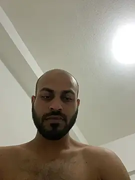 Snapshot of islandvybee55 chatting on December 30, 1:37 am islandvybee55 online show from December 30, 1:37 am