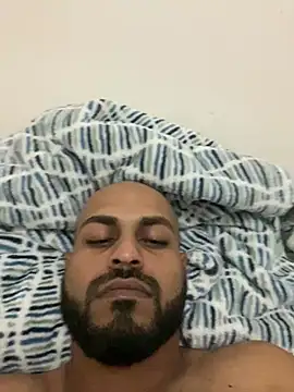 Snapshot of islandvybee55 chatting on January 19, 6:53 pm islandvybee55 online show from January 19, 6:53 pm