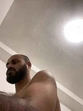 Snapshot of islandvybee55 chatting on January 30, 1:11 am islandvybee55 online show from January 30, 1:11 am