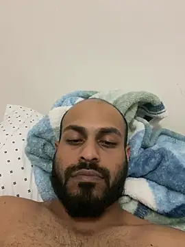 Snapshot of islandvybee55 chatting on February 2, 1:55 am islandvybee55 online show from February 2, 1:55 am