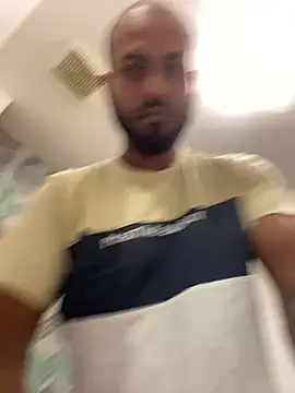 Snapshot of islandvybee55 chatting on February 22, 11:13 pm islandvybee55 online show from February 22, 11:13 pm