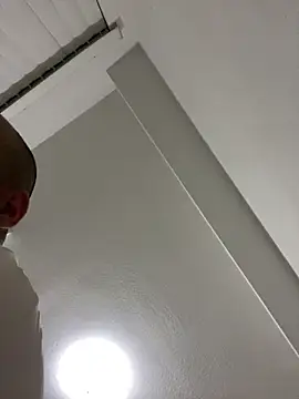 Snapshot of islandvybee55 chatting on March 7, 4:46 am islandvybee55 online show from March 7, 4:46 am