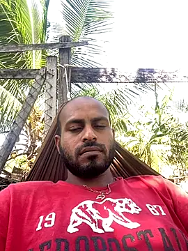 islandvybee55 online show from December 3, 4:27 pm