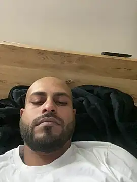 islandvybee55 online show from March 27, 2:17 pm