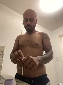 islandvybee55 online show from March 31, 10:48 am