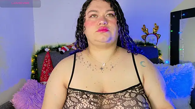 lunitaa0 online show from November 23, 7:46 pm