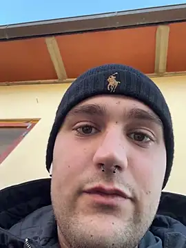 Snapshot of ErPumas126 chatting on December 12, 1:39 pm ErPumas126 online show from December 12, 1:39 pm