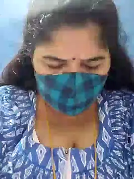 Snapshot of tamilthanushri chatting on January 28, 8:25 am tamilthanushri online show from January 28, 8:25 am