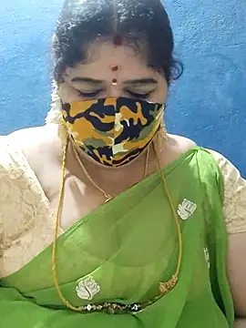 Snapshot of tamilthanushri chatting on January 31, 7:39 am tamilthanushri online show from January 31, 7:39 am