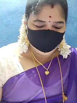 Snapshot of tamilthanushri chatting on February 1, 9:00 am tamilthanushri online show from February 1, 9:00 am