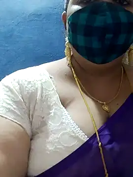 Snapshot of tamilthanushri chatting on February 1, 1:41 pm tamilthanushri online show from February 1, 1:41 pm