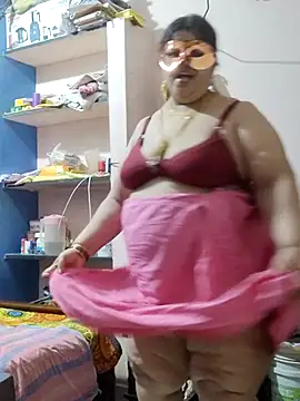 Snapshot of tamilthanushri chatting on February 2, 10:28 pm tamilthanushri online show from February 2, 10:28 pm