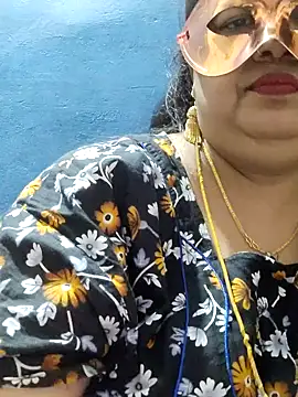 Snapshot of tamilthanushri chatting on February 7, 1:01 pm tamilthanushri online show from February 7, 1:01 pm
