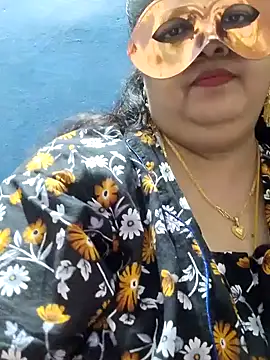 Snapshot of tamilthanushri chatting on February 7, 5:51 pm tamilthanushri online show from February 7, 5:51 pm