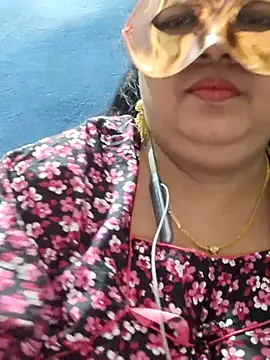 Snapshot of tamilthanushri chatting on February 19, 7:06 am tamilthanushri online show from February 19, 7:06 am