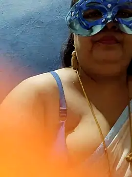 Snapshot of tamilthanushri chatting on February 27, 10:59 am tamilthanushri online show from February 27, 10:59 am