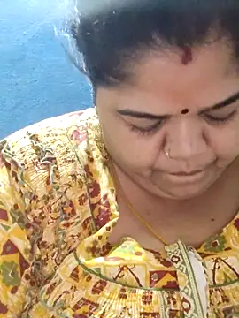 Snapshot of tamilthanushri chatting on March 15, 4:02 am tamilthanushri online show from March 15, 4:02 am