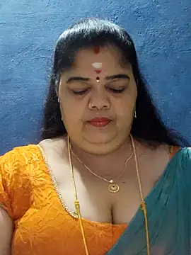 Snapshot of tamilthanushri chatting on September 11, 5:18 am tamilthanushri online show from September 11, 5:18 am