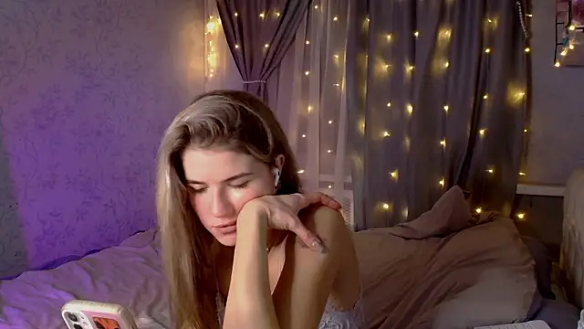 victoriavandam online show from December 7, 11:01 pm