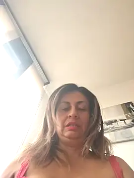 Latiinvenushot online show from November 12, 3:12 pm