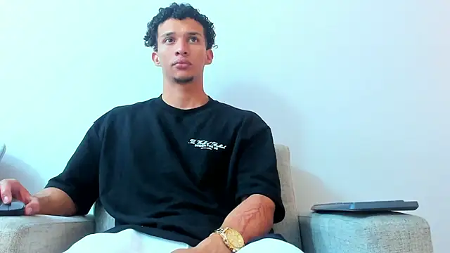 Dominick star online show from December 16, 4:02 am