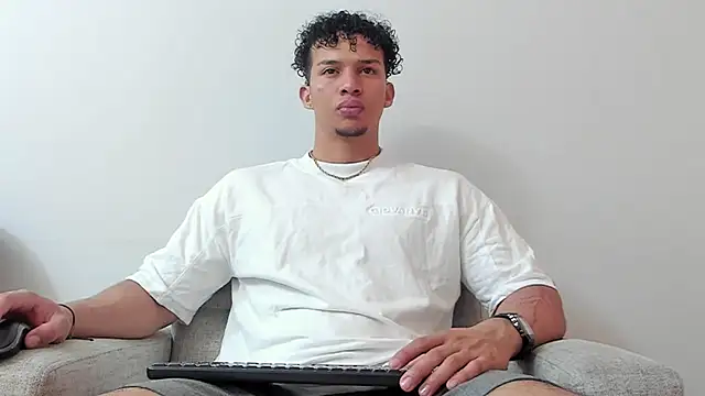 Dominick star online show from March 13, 3:44 am