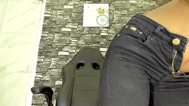 Kaitllyn Queen online show from March 6, 12:32 am