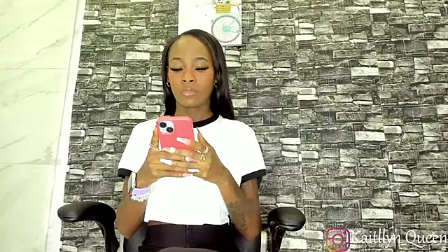 Kaitllyn Queen online show from March 11, 12:22 am