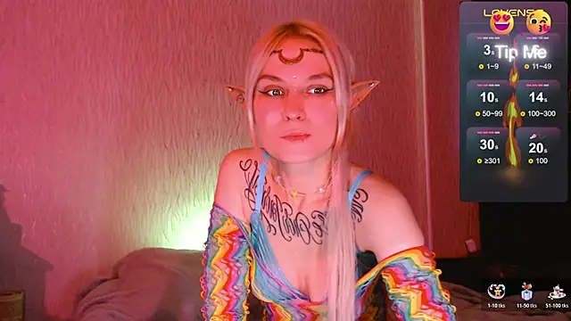 Snapshot of mischellemeow13 chatting on November 4, 6:01 am mischellemeow13 online show from November 4, 6:01 am