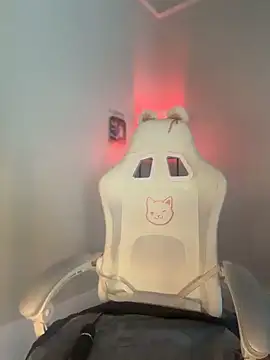 loveluna8 online show from March 4, 6:36 pm