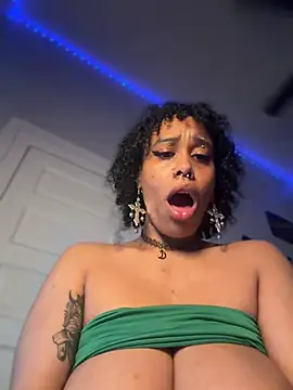 loveluna8 online show from May 2, 2:22 pm