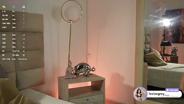 lexiee grey  online show from November 17, 8:25 pm