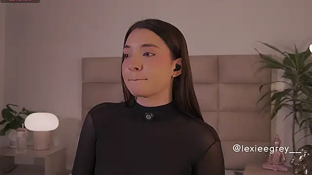 Snapshot of lexiee_grey_ chatting on April 11, 11:58 am lexiee grey online show from April 11, 11:58 am