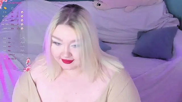 LilyBelll online show from February 15, 4:45 pm
