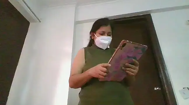 Snapshot of cutiecatty21 chatting on December 4, 8:45 am cutiecatty21 online show from December 4, 8:45 am