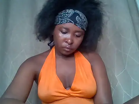 Moonfades online show from February 11, 3:00 am