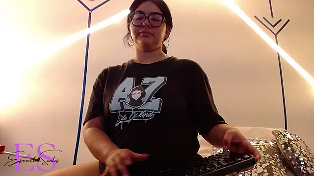 EsmeraldaSantoss online show from February 25, 12:45 pm