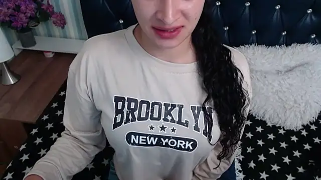 Snapshot of Scarlett_Keaton chatting on September 22, 5:20 am Scarlett Keaton online show from September 22, 5:20 am