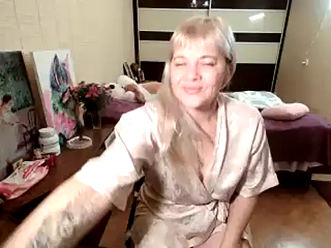 Snapshot of Lia_Laguna77 chatting on October 5, 5:55 pm Lia Laguna77 online show from October 5, 5:55 pm