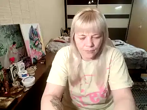 Lia Laguna77 online show from May 10, 10:31 am