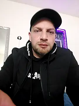 Snapshot of JasonKlove chatting on February 14, 5:32 pm JasonKlove online show from February 14, 5:32 pm